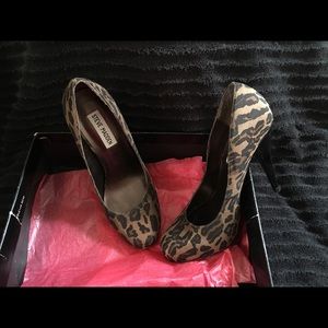 Women’s shoes